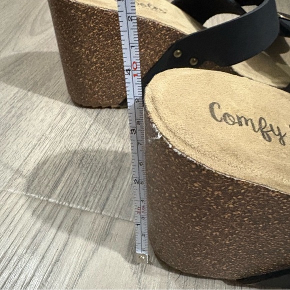 Comfy Soles By Bamboo Black Platform Wedge Sandals Buckle Sz 9 NEW Coastal - Picture 5 of 7